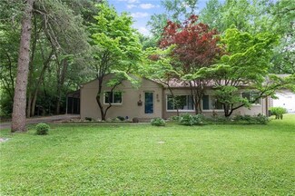 7833 W 61st St, Mission, KS 66202