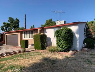 8245 Redbush Ln, Panorama City, CA 91402