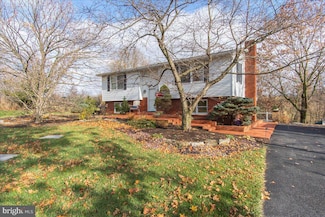 11701 Walnut Point Rd, Hagerstown, MD 21740