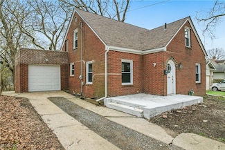 414 10th St, Struthers, OH 44471