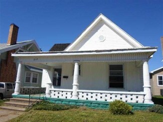 212 E Columbia St, Flora, IN 46929
