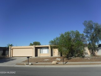 6920 N Northlight Dr, Tucson, AZ 85741