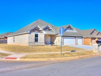 4829 Hidalgo Ave, Mustang, OK 73064