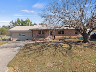 305 Ice Hollow Dr, Velma, OK 73491