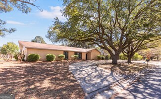 202 Avalon Dr, Warner Robins, GA 31093