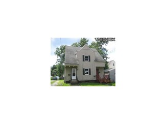 784 Wall St Unit 786, Akron, OH 44310