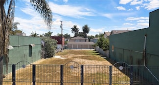 2044 Pacific Ave, Long Beach, CA 90806