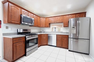 19 Pear Tree Ln, Franklin Park, NJ 08823