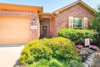 5912 Comanche Peak Dr, Fort Worth, TX 76179