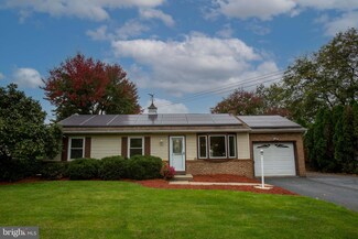 50 Glenbrook Rd, Leola, PA 17540