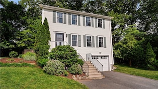 28 Narragansett Rd, Cumberland, RI 02864