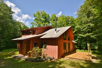 395 Bonny Rigg Hill Rd, Becket, MA 01223