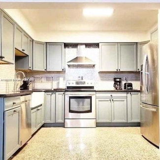 482 NE 8th Ave, Deerfield Beach, FL 33441