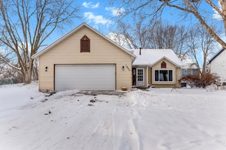 1860 Hilo Ct N, Saint Paul, MN 55128