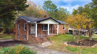 24 Pine St, Franklinton, NC 27525