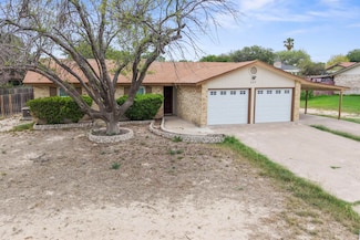 209 Tomahawk Trail, Del Rio, TX 78840