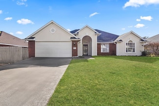 221 E Colorado Ave, Springdale, AR 72764