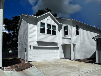 305 Huisache St, Lake Jackson, TX 77566