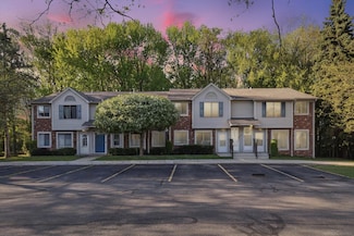 27627 Harrison Woods Ln, Harrison Township, MI 48045