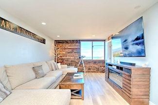 375 Endicott St N Unit 305, Laconia, NH 03246