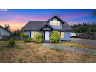 1735 N Elm St, Coquille, OR 97423