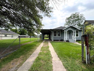2385 Neches St, Beaumont, TX 77701