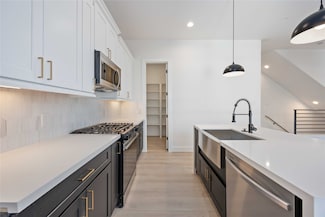 2530 Live Oak St, Houston, TX 77004
