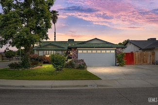 6800 Zelda Way, Bakersfield, CA 93307