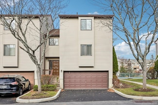 34 Chester Ln, Nanuet, NY 10954