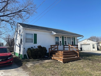 5 Friendly Cir, Ottumwa, IA 52501