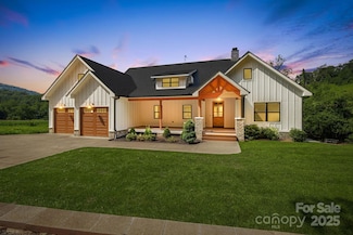 111 Oak Mountain Dr, Leicester, NC 28748