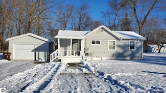 125 Park Dr, Alma, MI 48801