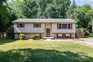 154 Seven Oaks Ln, Statesville, NC 28677