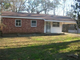 130 Todd Ln, Bolivar, TN 38008