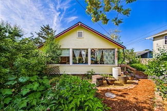 3291 18th St, Eureka, CA 95501