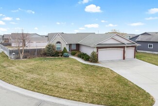 938 Cedar Brook Cir, Mulvane, KS 67110