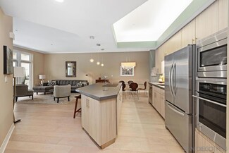 650 Columbia St Unit 208, San Diego, CA 92101