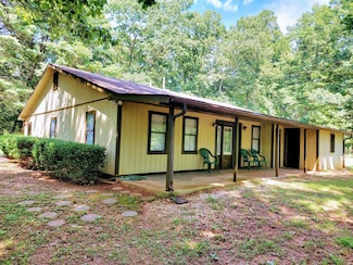 204 Black Bear Ln, Boones Mill, VA 24065
