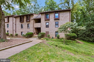 2216 Castle Rock Square Unit 2B, Reston, VA 20191