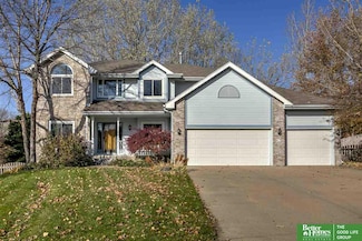 1104 Shady Tree Ln, Papillion, NE 68046