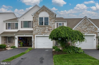 627 Springhouse Ln, Hummelstown, PA 17036