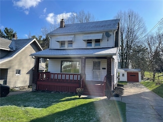 5073 Greenhurst Dr, Maple Heights, OH 44137