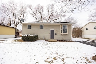 1881 Woodcrest Rd, Columbus, OH 43232