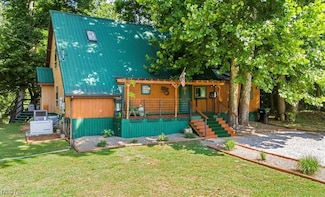 2854 Wells Lock Rd, Elizabeth, WV 26143