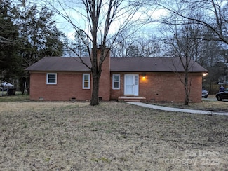 632 Catawba Cir N, Matthews, NC 28104