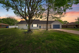 420 Wolf Run Ct, Lavon, TX 75166