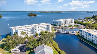 6029 N River Run Dr, Sebastian, FL 32958