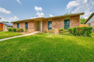 1811 Addington Dr, Carrollton, TX 75007