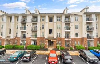 21216 Mcfadden Square Unit 305, Sterling, VA 20165