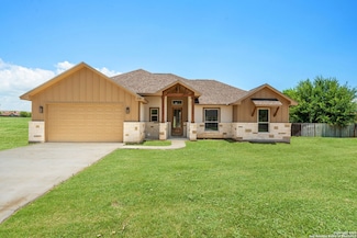 1710 Crooked Creek Dr, Pleasanton, TX 78064